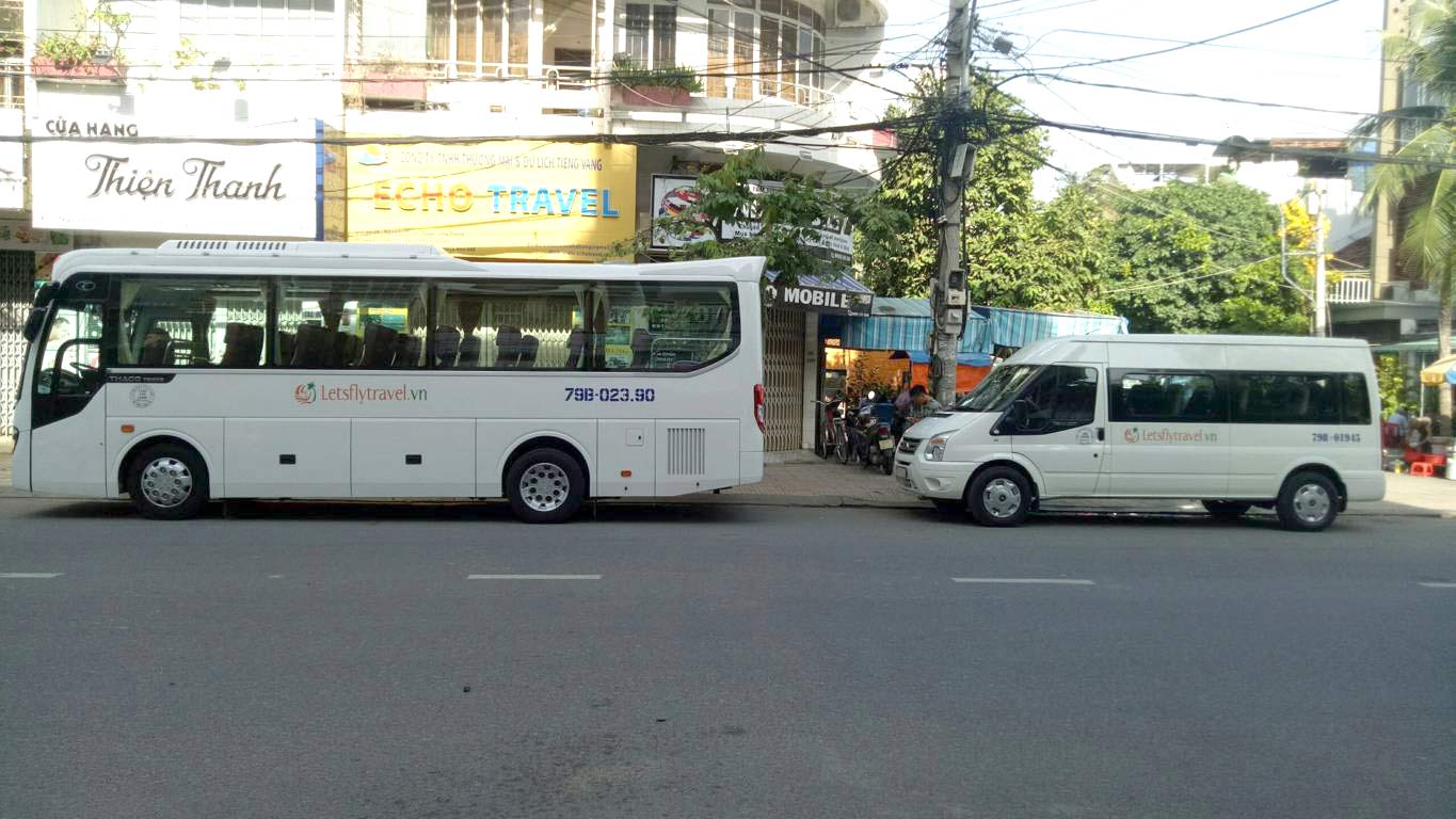 xe đưa đón sân bay Cam Ranh