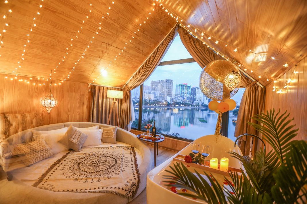 Top 10 khách sạn tình yêu Hà Nội - Nơi tình cảm đôi lứa thăng hoa