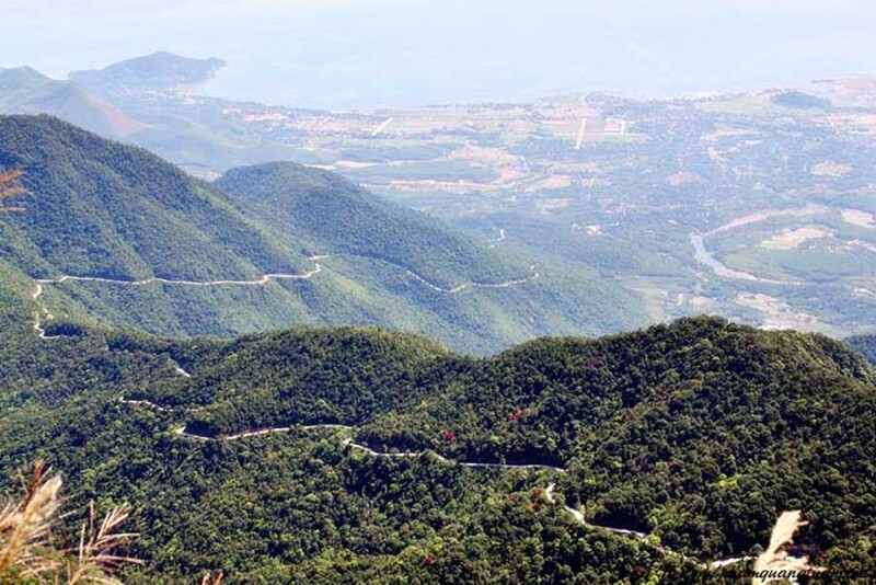 Khám phá dãy núi Bạch Mã từ A-Z