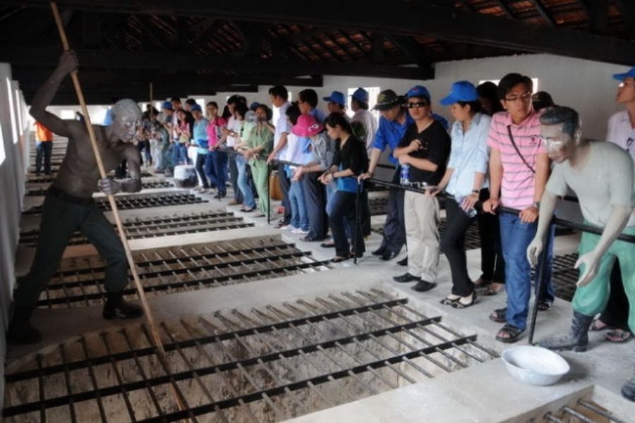 nhà tù côn đảo