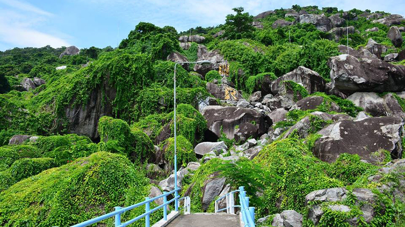 Núi Cô Tô - Địa điểm yêu thích của những người yêu leo núi ở An Giang 