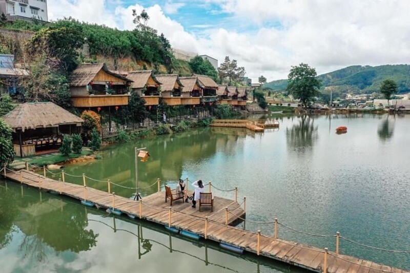 Trọn bộ về Phượng Hoàng Cổ Trấn- Nơi check in cực kỳ ấn tượng giữa lòng Đà Lạt