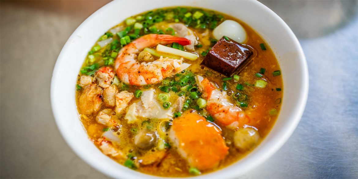 bánh canh chả cá Vũng Tàu
