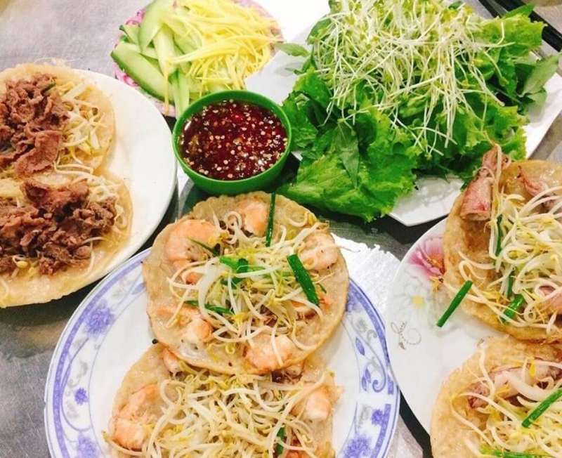 Thưởng thức đặc sản xứ Nẫu - Bánh xèo tôm nhảy