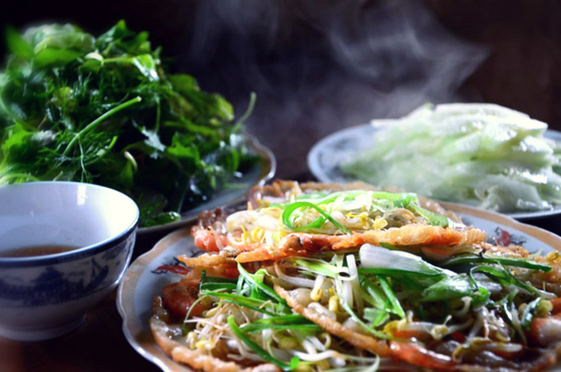 Thưởng thức đặc sản xứ Nẫu - Bánh xèo tôm nhảy