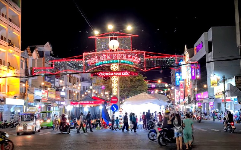 Khám phá Bến Ninh Kiều - Nơi có cảnh đẹp tuyệt sắc