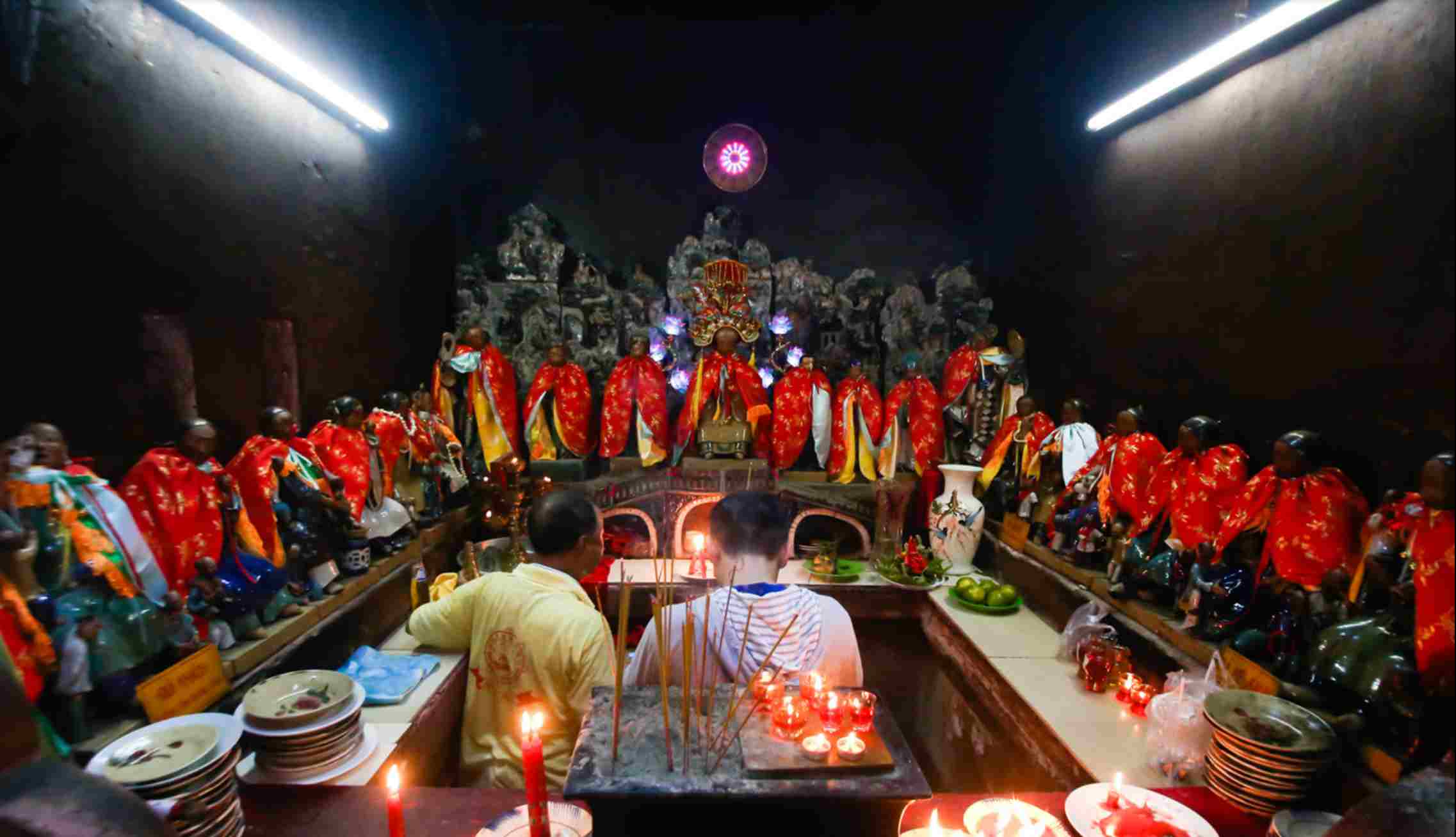 Review chùa Ngọc Hoàng linh thiêng giữa lòng Sài Gòn