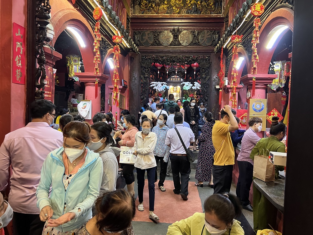 Review chùa Ngọc Hoàng linh thiêng giữa lòng Sài Gòn