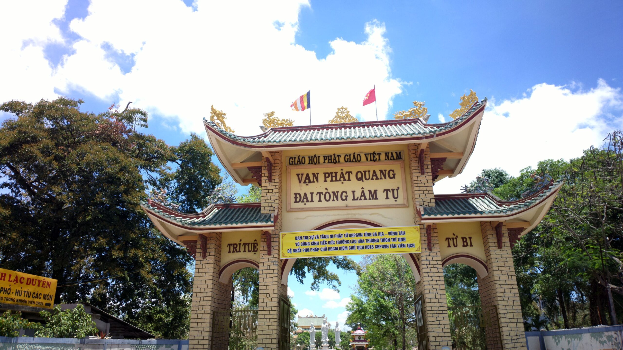 Về Vũng Tàu khám phá chùa Phật Quang linh thiêng, cổ kính