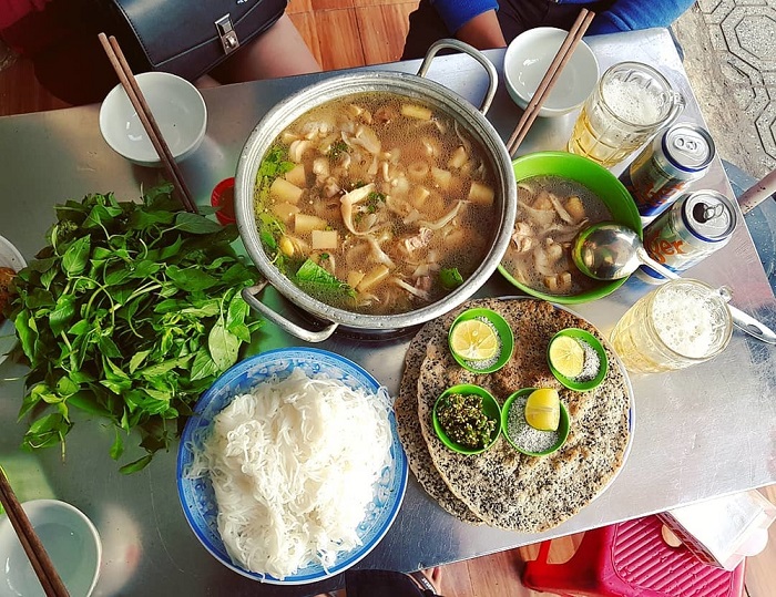 lẩu gà lá é Phú Yên