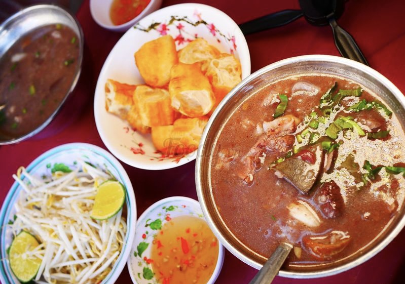Top 15 món ngon quận 1 nức tiếng mà ai cũng nên trải nghiệm một lần
