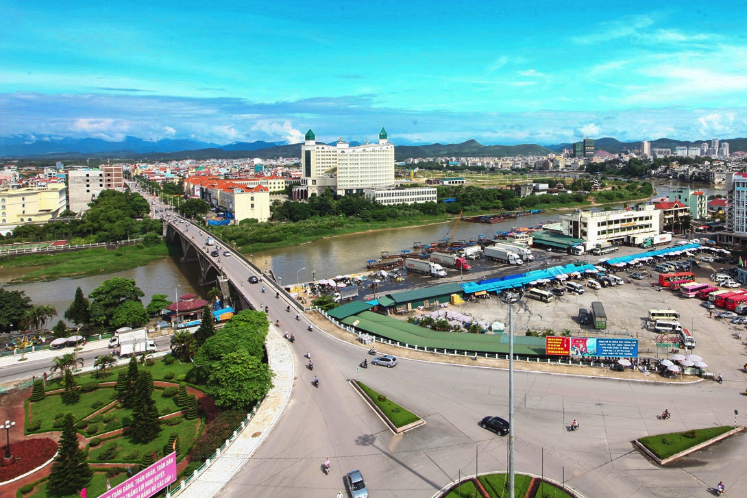Móng Cái - Một “kỳ quan” thật khác tấp nập du khách săn đón