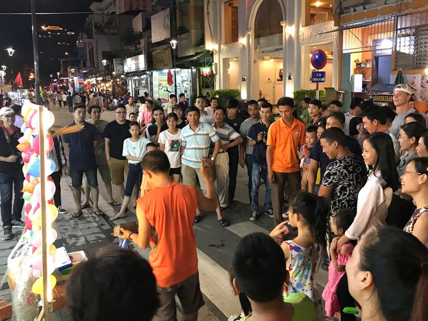 Phố đi bộ Huế - điểm đến du lịch hấp dẫn không thể bỏ qua