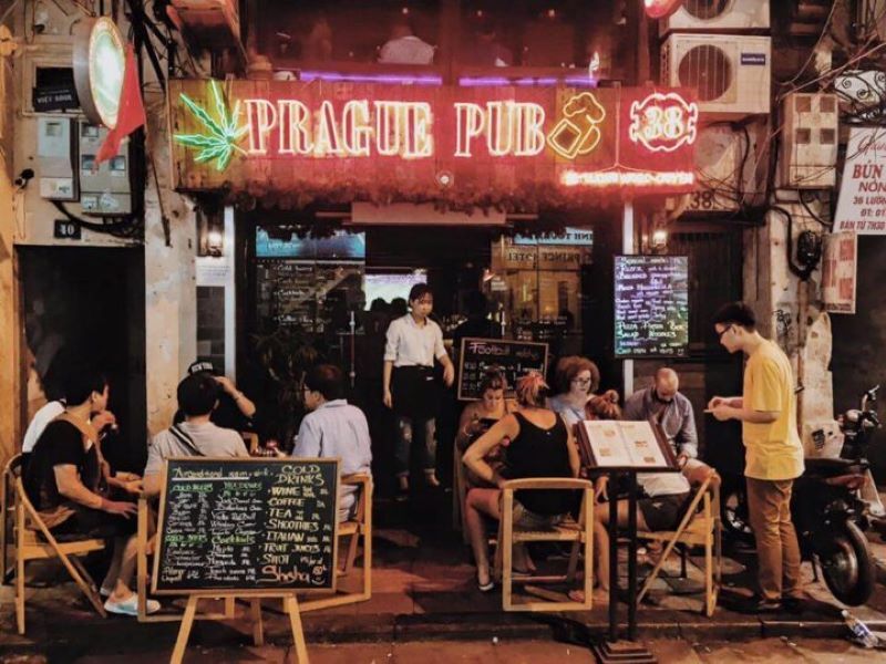 Top 15 quán pub Hà Nội náo nhiệt thu hút giới trẻ