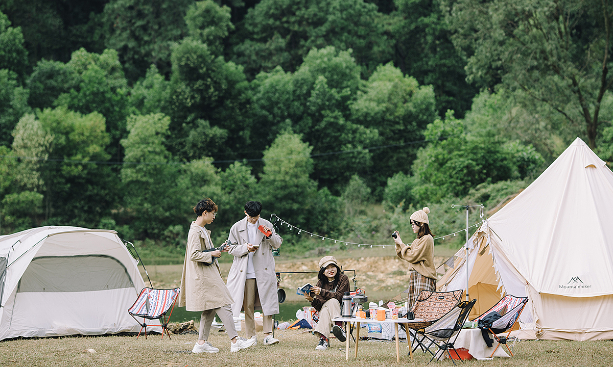 Review Rừng Thông Xanh Sóc Sơn - Yên bình trong rừng thông thơ mộng