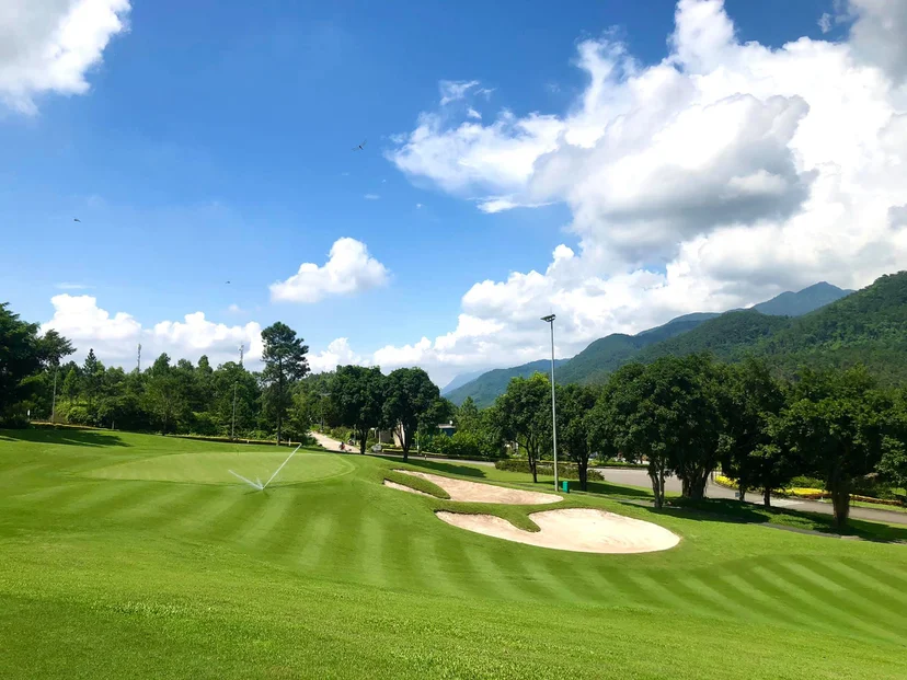 sân golf tam đảo