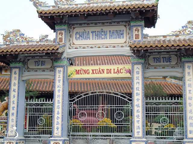 chùa Huế