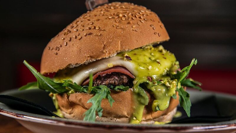 Top 20 nhà hàng & quán hamburger gần đầy ngon ở Hà Nội