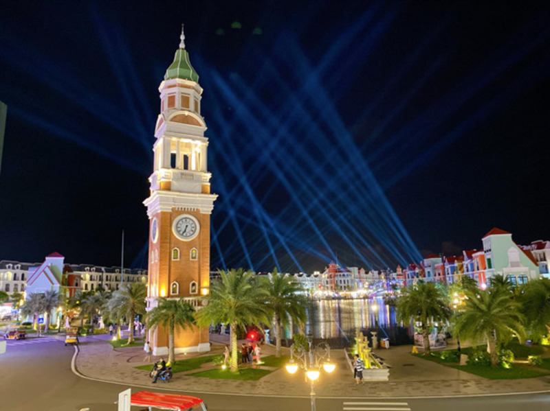 Review nhà hàng Crazy Crab Phú Quốc - nhà hàng hải sản tươi sống lớn nhất tại Grand World