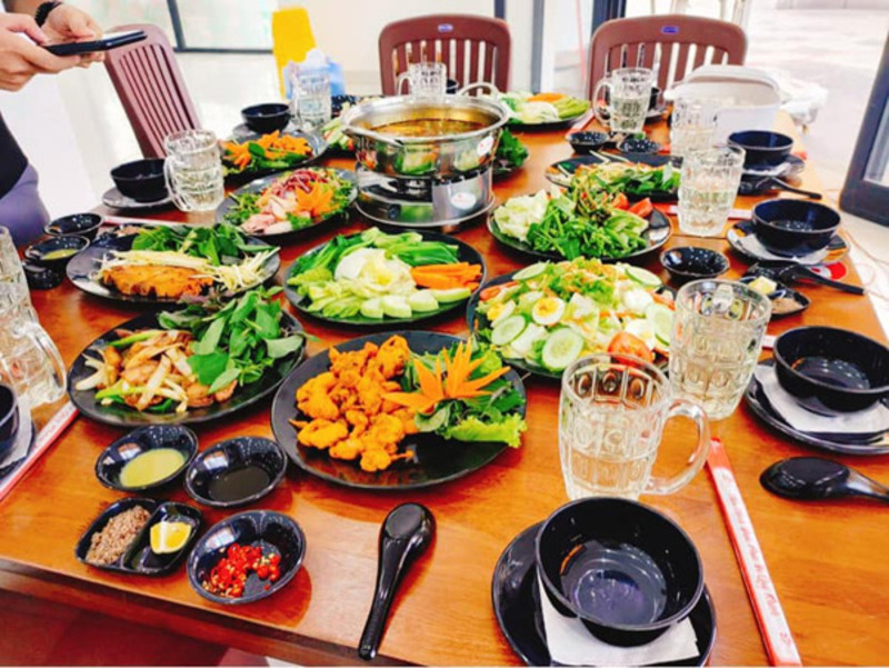 Review nhà hàng Crazy Crab Phú Quốc - nhà hàng hải sản tươi sống lớn nhất tại Grand World