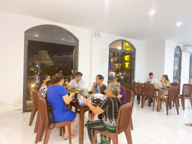 Review nhà hàng Crazy Crab Phú Quốc - nhà hàng hải sản tươi sống lớn nhất tại Grand World