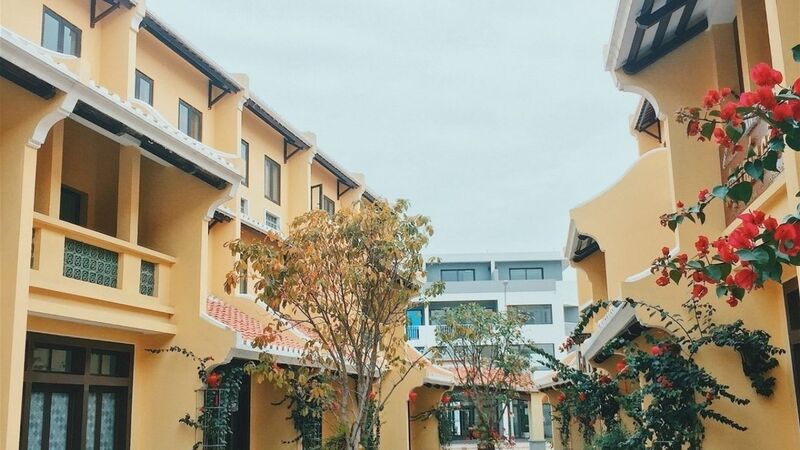 Hạ Long - Du lịch giữa kỳ quan đá dựng