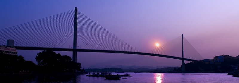 Hạ Long - Du lịch giữa kỳ quan đá dựng