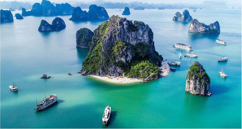 Hạ Long - Du lịch giữa kỳ quan đá dựng