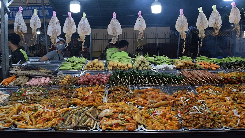 Hạ Long - Du lịch giữa kỳ quan đá dựng