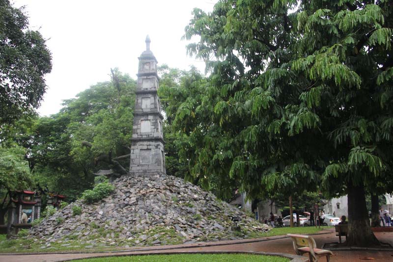 Check in tại Tháp Bút - Đài Nghiên