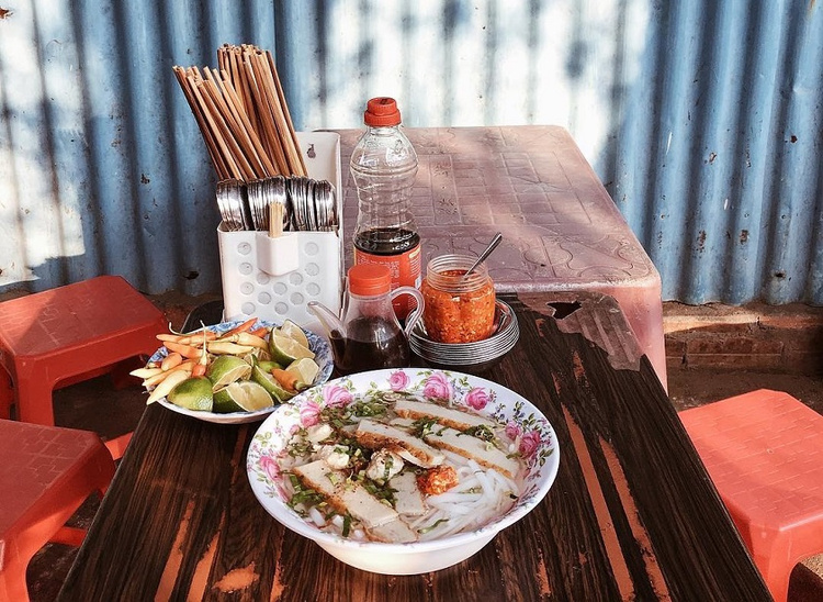 Gợi ý 4 quán ăn bánh canh chả cá Phú Quốc chất lượng nhất