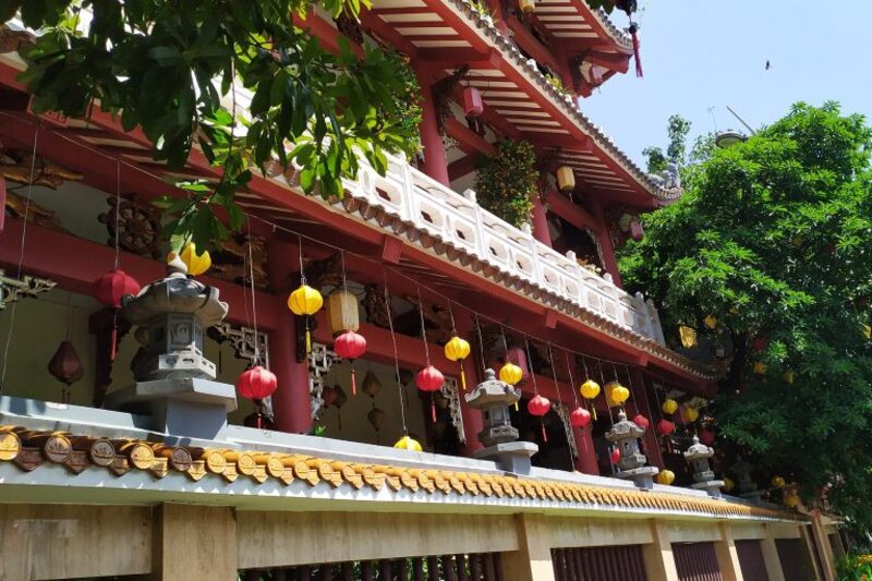 Khám phá chùa Pháp Hoa - Vẻ đẹp bình yên giữa lòng phố thị