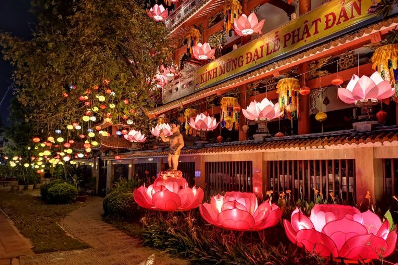 Khám phá chùa Pháp Hoa - Vẻ đẹp bình yên giữa lòng phố thị