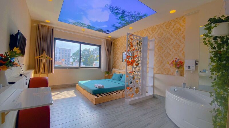 Khách sạn Lá Hotel