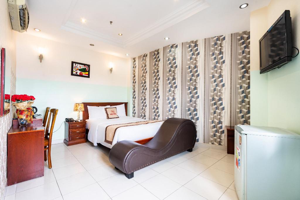 Khách sạn tình yêu Tân Bình Vương Quang Hotel