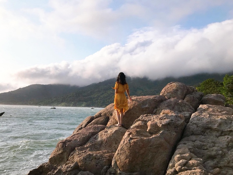 Bãi Đá Đen ở Đà Nẵng - Khám phá điểm đến giàu sức hút