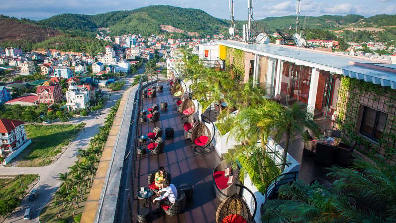 Top 15 quán bar Hạ Long sôi động, nổi tiếng nhất