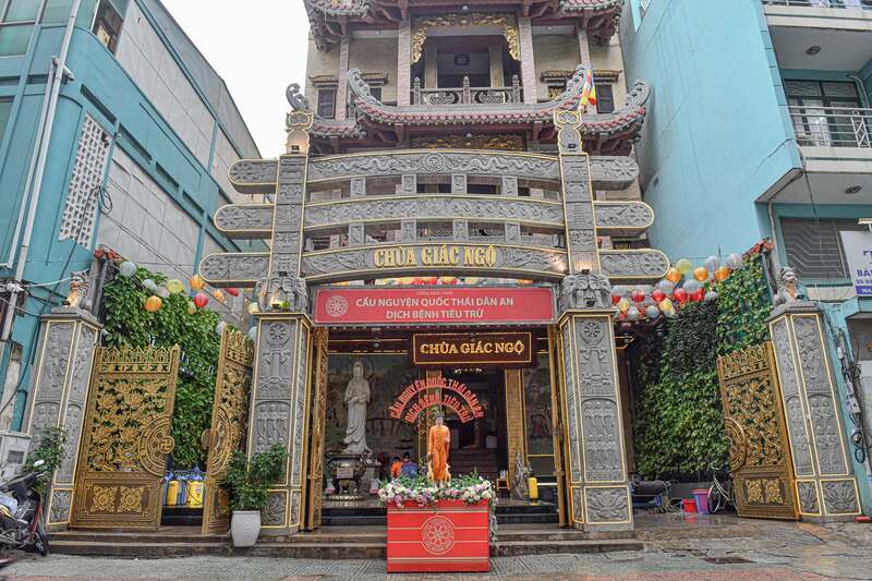 Chùa Giác Ngộ - Ngôi chùa linh thiêng thu hút bậc nhất Sài Gòn