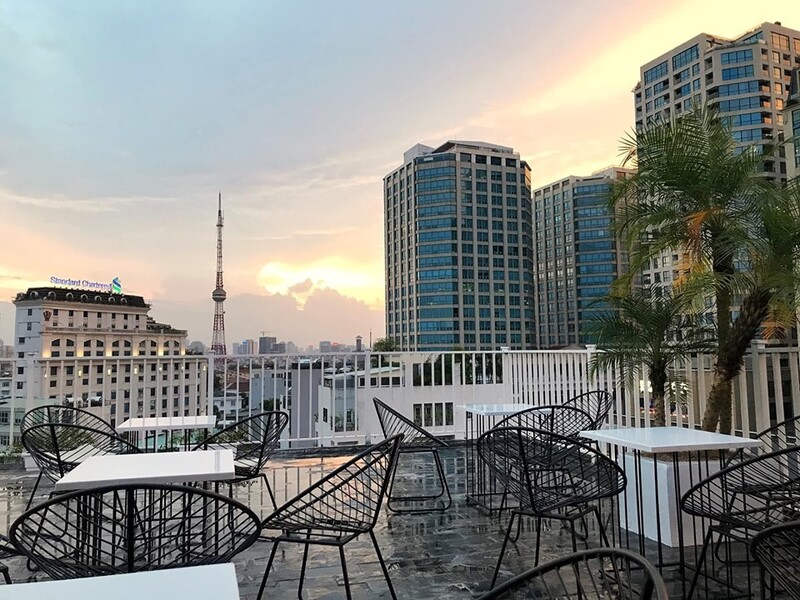 Top 10 quán cà phê rooftop Hà Nội xịn sò bạn không nên bỏ lỡ