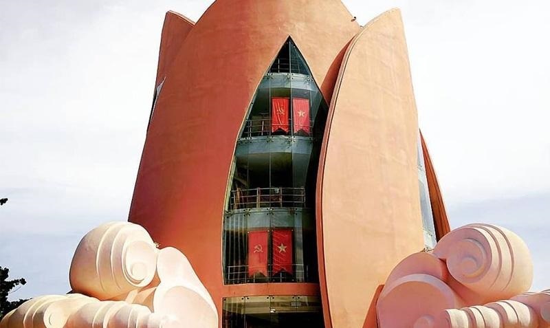 Tháp Trầm Hương Nha Trang - Biểu tượng du lịch đặc biệt của Nha Trang 