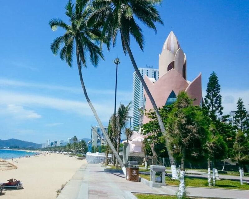 Tháp Trầm Hương Nha Trang - Biểu tượng du lịch đặc biệt của Nha Trang 