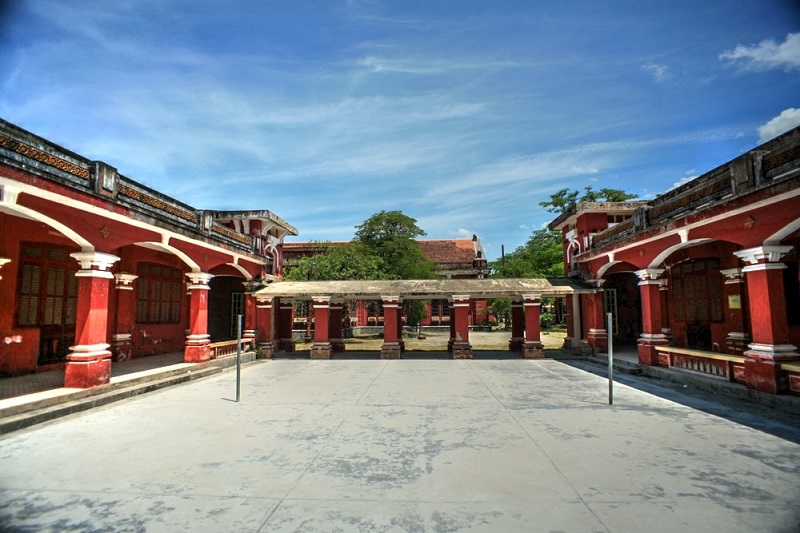 Trường Quốc học tại Huế - Ngôi trường cổ kính bên sông Hương