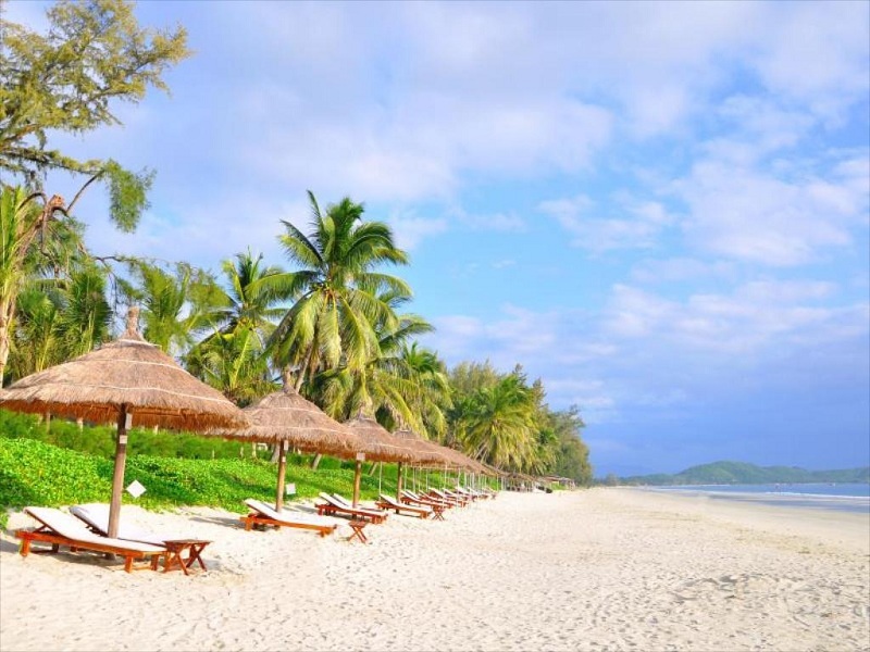 Hòn Rơm Phan Thiết - Bãi biển đẹp trải dài và thơ mộng