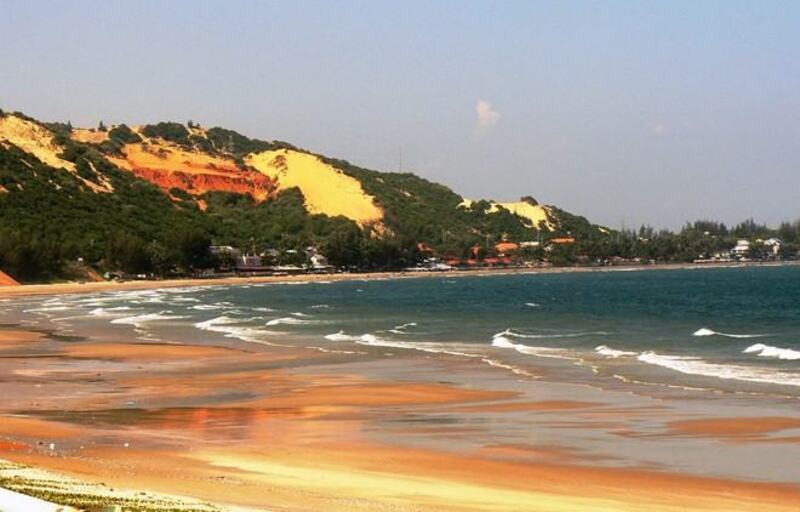 Hòn Rơm Phan Thiết - Bãi biển đẹp trải dài và thơ mộng