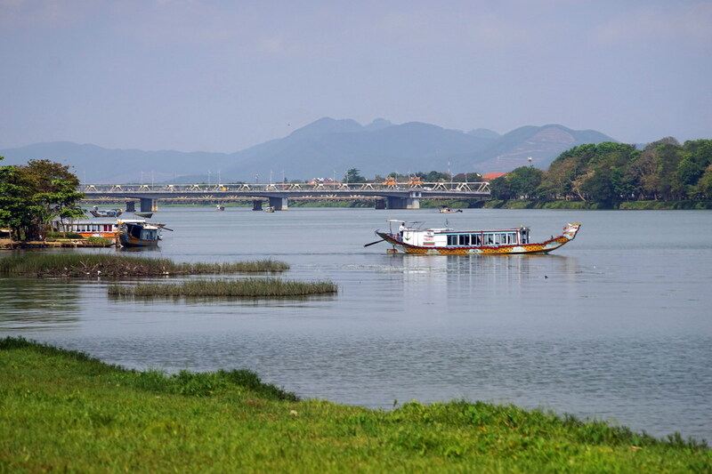 Sông Hương xứ Huế - Mê đắm trước vẻ đẹp thiên nhiên hữu tình