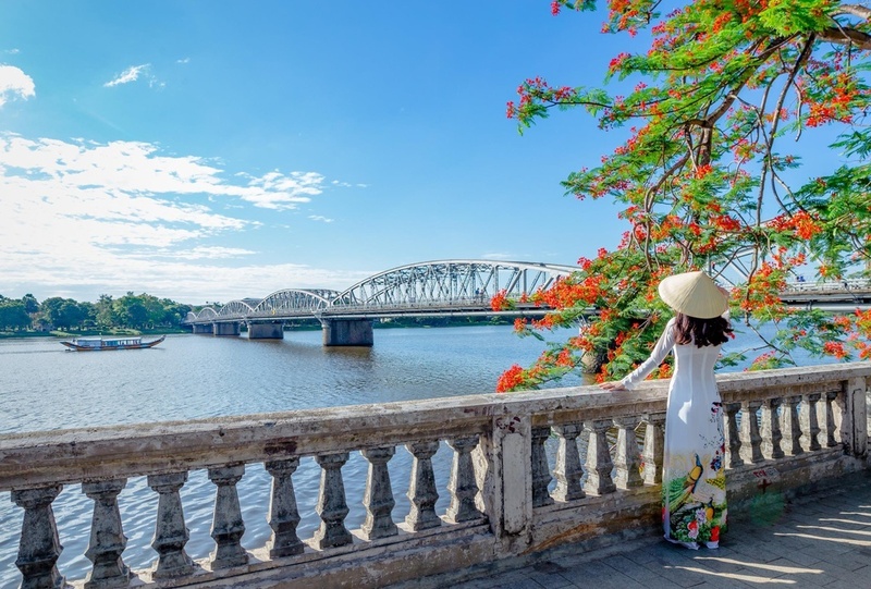 Sông Hương xứ Huế - Mê đắm trước vẻ đẹp thiên nhiên hữu tình