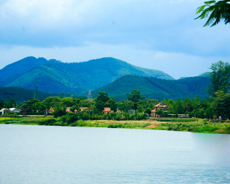 Sông Hương ở Huế - Mê đắm trước vẻ đẹp thiên nhiên hữu tình
