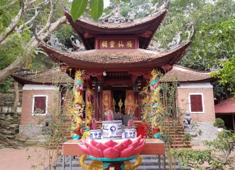 Khám phá nét thiêng liêng nơi đền Cặp Tiên huyền bí