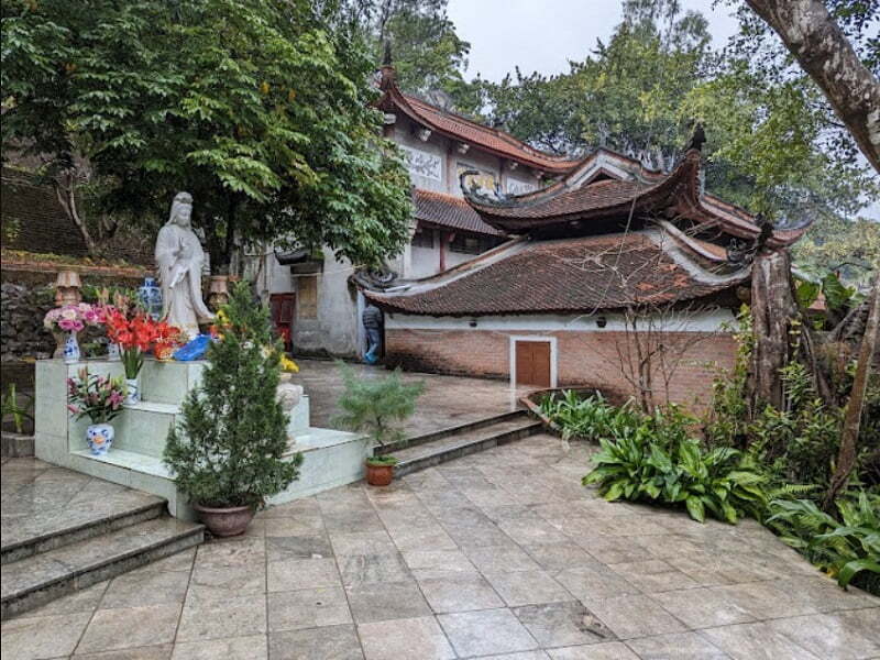 Khám phá nét thiêng liêng nơi đền Cặp Tiên huyền bí