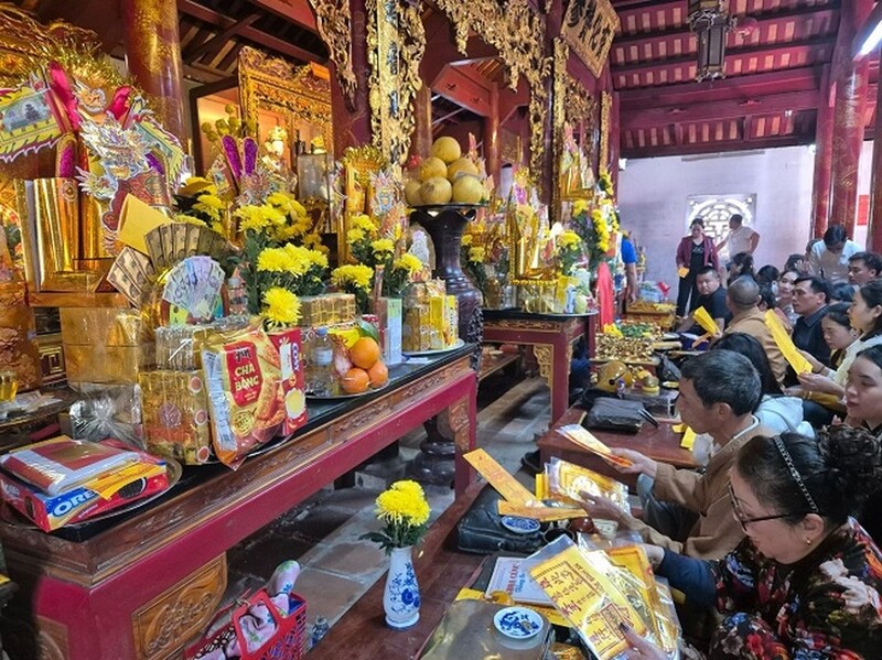 Đền Ông Hoàng Mười - Điểm Du Lịch Tâm Linh Giữa Lòng Xứ Nghệ